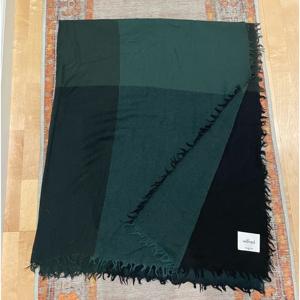 Aritzia plaid blanket scarf